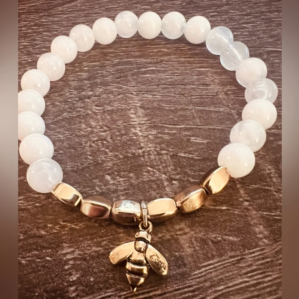 đAvon bracelets - Picture 7 of 10